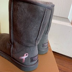 Classic Short Gray Uggs with Breast Cancer Ribbon